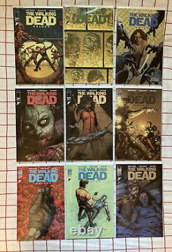61x Issues Of The Walking Dead Deluxe Edition Comic Books Bag + Boarded & Box