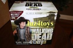 Gentle Giant Walking Dead Carl Grimes Bust Exclusive Edition With Sheriff's Badge