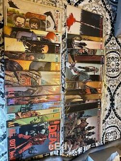 Huge The Walking Dead LOT Issues Too Many Issues To List NM-VF See Pictures