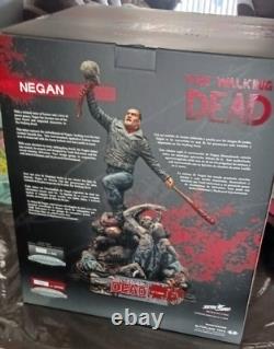 Mcfarlane The Walking Dead Comic Negan Resin Statue #752/1000 Deluxe Box Figure
