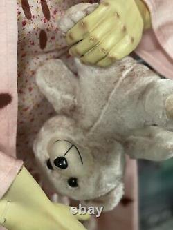 Spirit Halloween Walking Dead Animated Teddy Bear Girl Animatronic Prop RARE