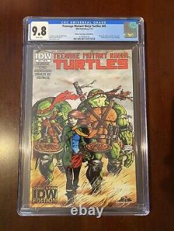 Teenage Mutant Ninja Turtles 45 MCCC Walking Dead 19 Homage Variant! CGC 9.8