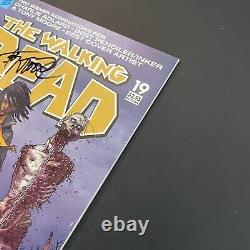 The Walking Dead 19 SIGNED Tony Moore Image 2005 Robert Kirkman Adlard comic