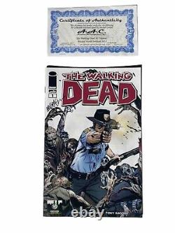 The Walking Dead #1 Wizard World Portland Comic Con! Signed Michael Golden COA