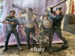 The Walking Dead Action Figure Lot HUGE 25+ pieces (Read the description)