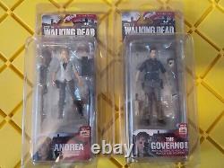 The Walking Dead Bundle pack with figures and comic collection