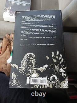 The Walking Dead Compendium One