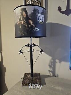 The Walking Dead Daryl Dixon Crossbow Table Lamp