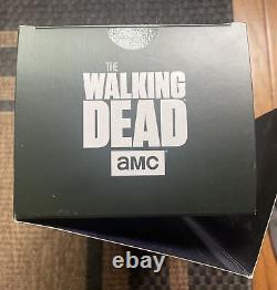 The walking dead maggie rhee 1/6 collectible figure