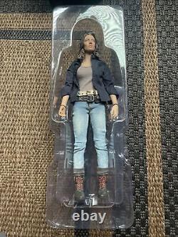 The walking dead maggie rhee 1/6 collectible figure