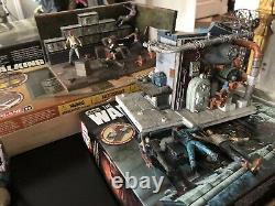 WALKING DEAD LOT COLLECTION (includes books, figures, sets)