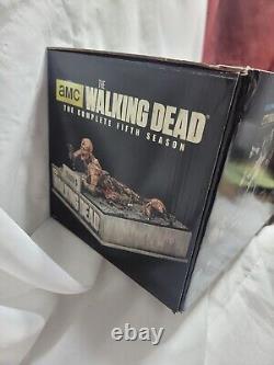 Walking Dead Season 5 (Blu-ray) COLLECTIBLE Gruesome CASE & DVD SET