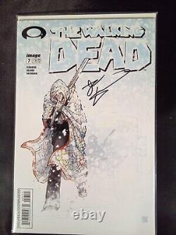 2004 The Walking Dead #7 Première impression Comic NM. Signé par Robert Kirkman COA