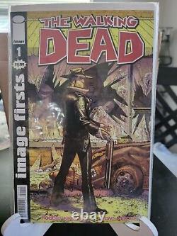Bandes dessinées Walking Dead avec le premier numéro ? Beaucoup de #3, tous en reliures rigides et pochettes.