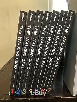 Image Comics The Walking Dead Relié Volumes 1-7 Graphic Novel Book Lot