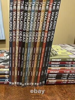 Image Comics The Walking Dead Vol 1-32 Ensemble Complet De Tpb Kirkman 32 Métiers! 1-193