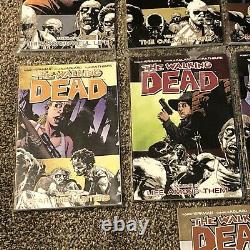 La Collection De Bd Walking Dead, Volumes 1 À 17, Utilisé, Grand État