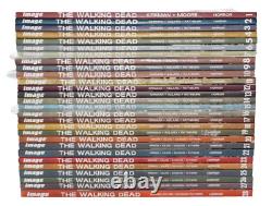 La bande dessinée de la série 'The Walking Dead' Lot de 28 volumes de 1 à 28 en format broché