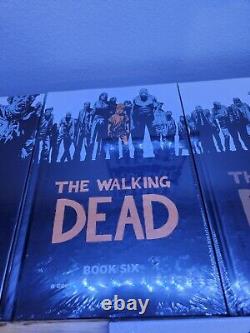 La collection de figurines d'action, livres et bandes dessinées de The Walking Dead