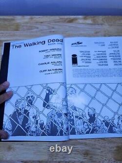 La collection de figurines d'action, livres et bandes dessinées de The Walking Dead