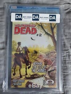 Le Numéro 1 De Walking Dead, 9.8 Première Copie De La Ccg, Et Le Numéro 2 De Walking Dead, 9.4 Premier Prix De La Ccg