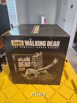 Le pack de collection The Walking Dead avec figurines et bande dessinée