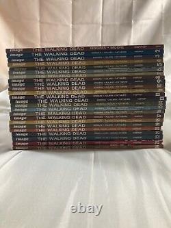 Les bandes dessinées de The Walking Dead Lot Volumes 1-24 Kirkman