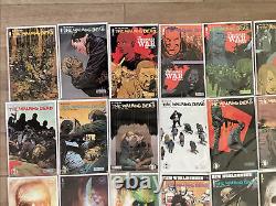 Lot de 80 livres Walking Dead 115-193 de Robert Kirkman Image Comics