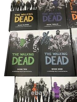 Lot de livres reliés The Walking Dead presque complet avec de nouveaux livles