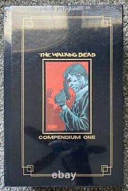 New The Walking Dead Compendium 1, Gold Foil Edition, Sdcc Exclusive Rare