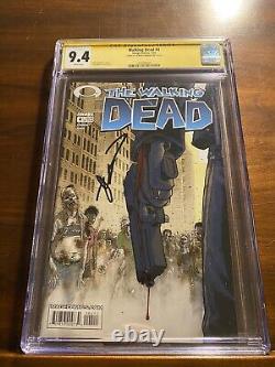 The French translation of the title would be: 'Walking Dead #4 CGC 9.4 SS Robert Kirkman'