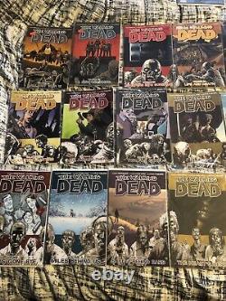 The Walking Dead Vol 1 30 Ensemble complet Lot Image Comics Kirkman TPB Bonus Book<br/>		<br/> (Note: 'comics' is typically not translated in French, as it is understood as the term for comic books in general)