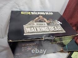 The translated title in French is: Walking Dead Saison 5 (Blu-ray) COFFRET COLLECTOR Horrible & DVD SET