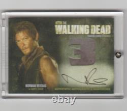 The translation in French: The Walking Dead Saison 3 Pt 2 Carte Autographe/mémorabilia de Daryl Dixon #am10 Sp/htf