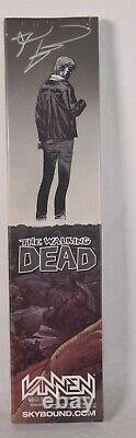 Walking Dead 100 Box Set T-shirt Skybound Montre Escape Signé Robert Kirkman