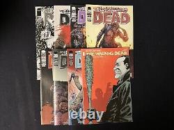 Walking Dead #100 Variant Covers Set 8 Books Total<br/>  
 <br/>
 Les morts qui marchent #100 Variant Couvertures Ensemble de 8 Livres au Total