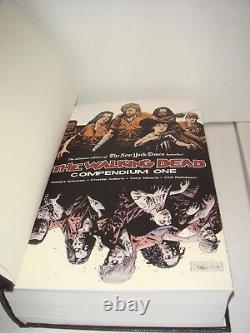 Walking Dead Compendium One Personnalisé Relié Image Comics Numéros #1-48 Kirkman